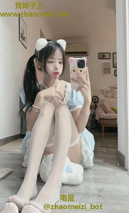 高端白虎小甜妹