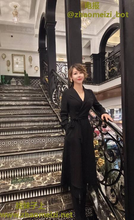 身材好颜值长腿妹子