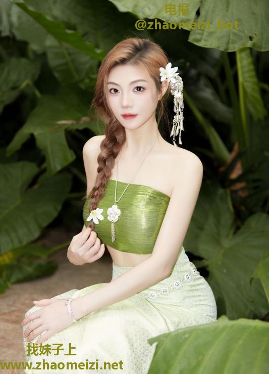 颜值长腿小九月