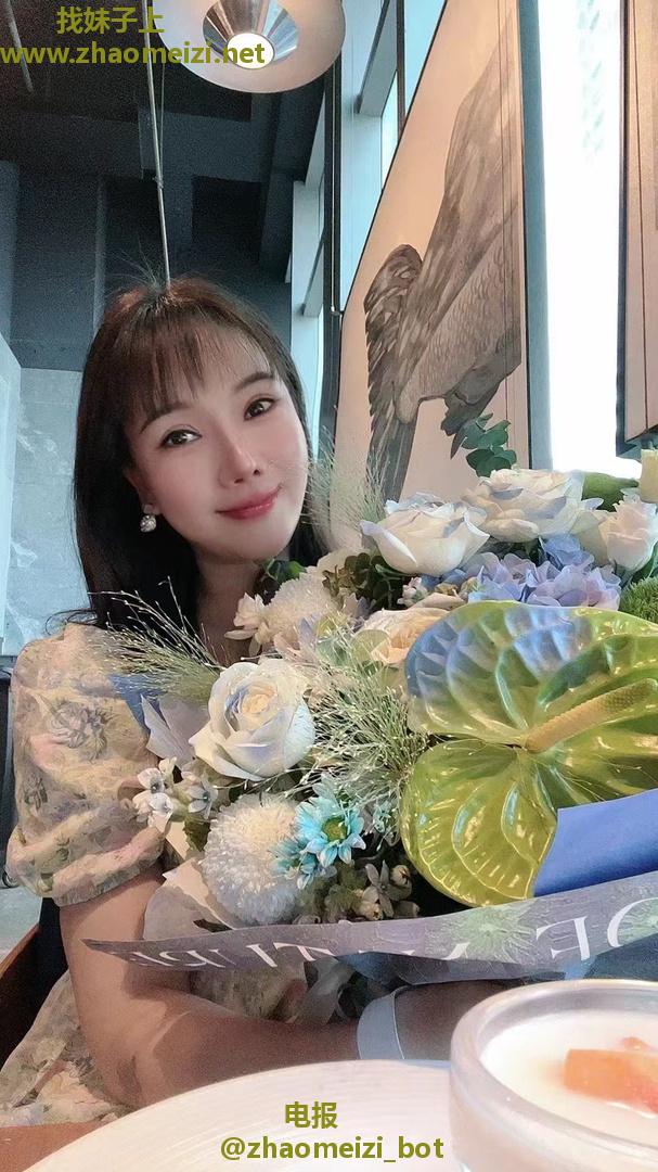 罗湖颜射思然美妇爽记