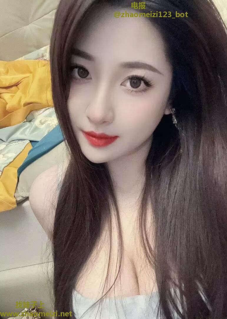 颜值骚货下面较紧 
