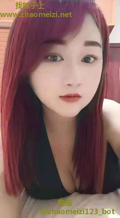 大奶风骚妹子