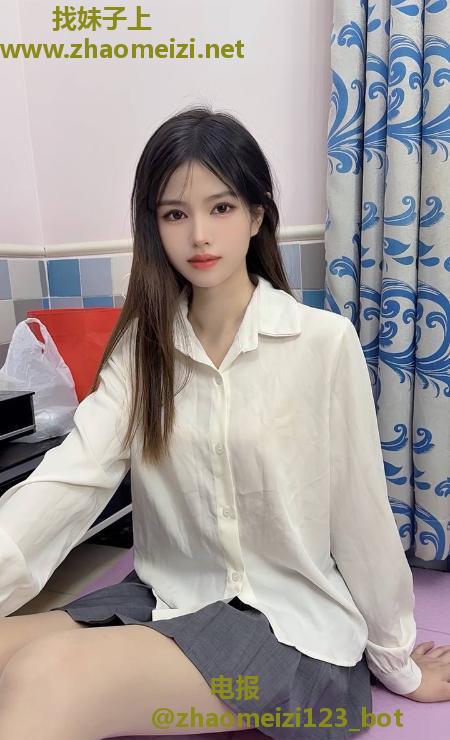 南山女友型颜值妹子