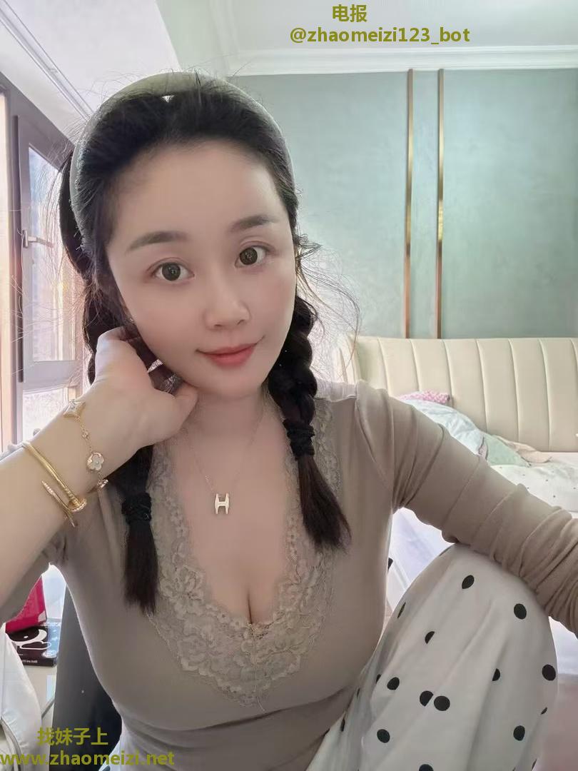 南京风骚大胸妹
