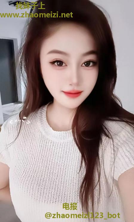 建邺服务系晓月