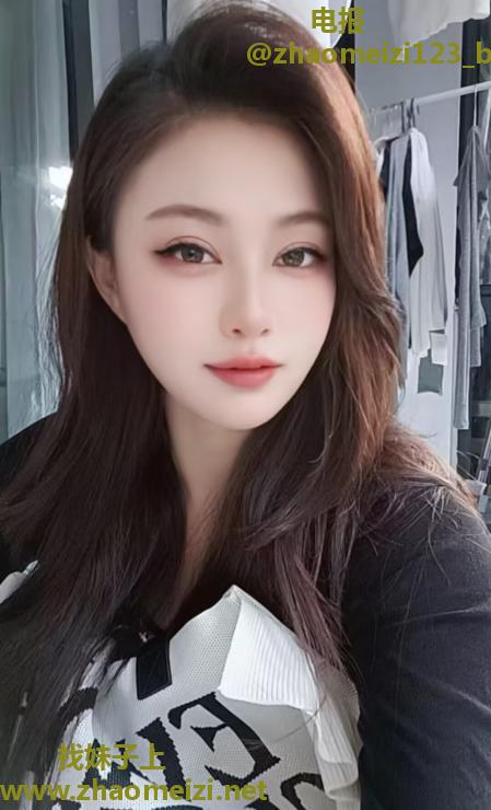 建邺服务系晓月