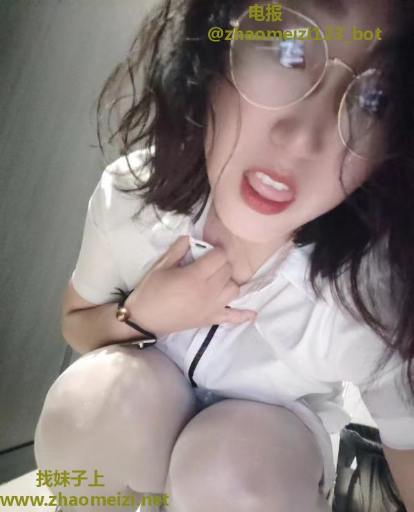 骚气人妻凤凤 