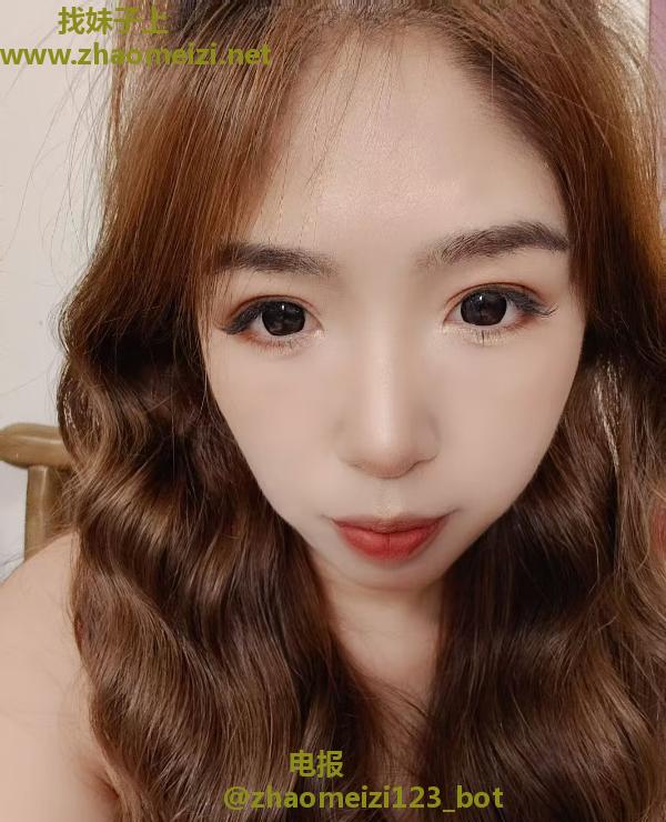 舌吻小姐姐