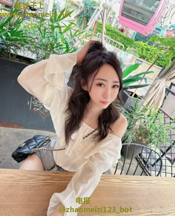 海珠长腿小少妇