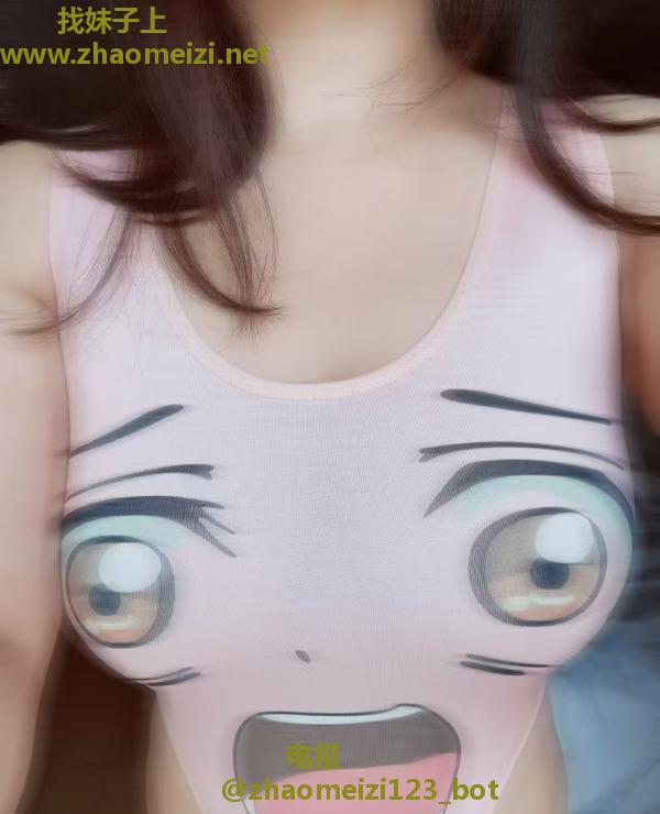 大奶黑丝制服妹