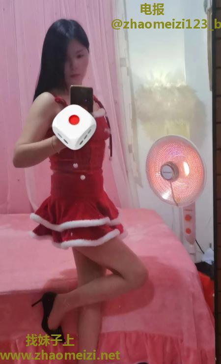 海珠圣诞装少妇