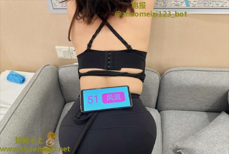 浦东大奶丰臀瑜伽教师