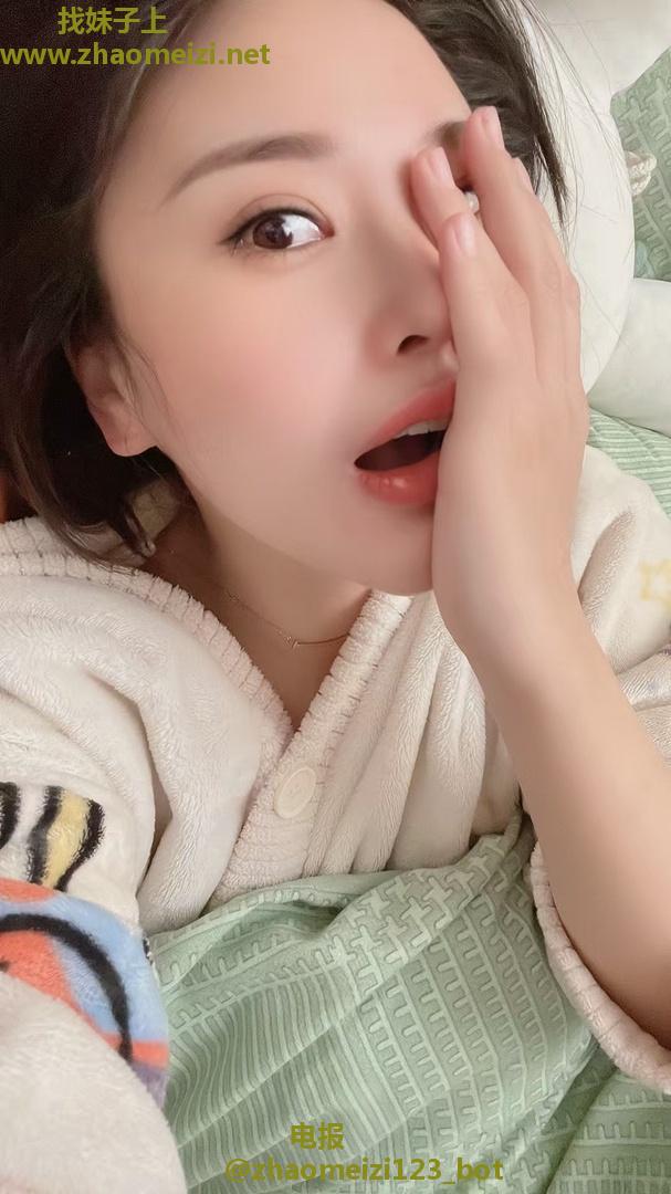 丰满情趣妹子悦悦