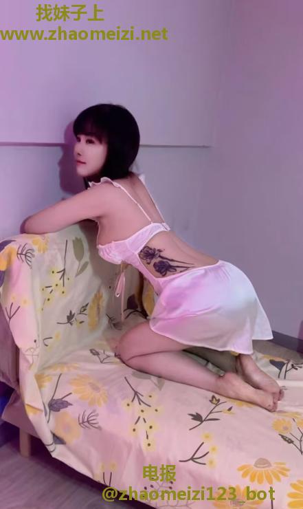 性感苗条少妇