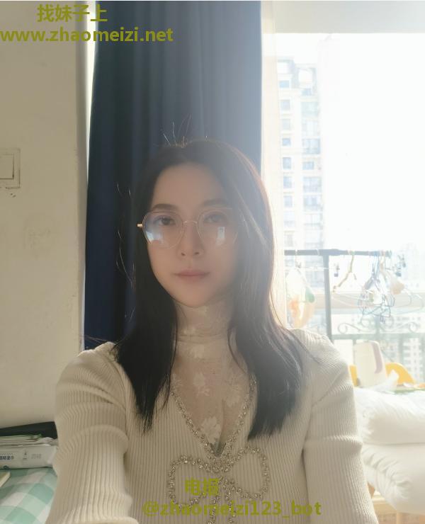 丰台眼镜闷骚女