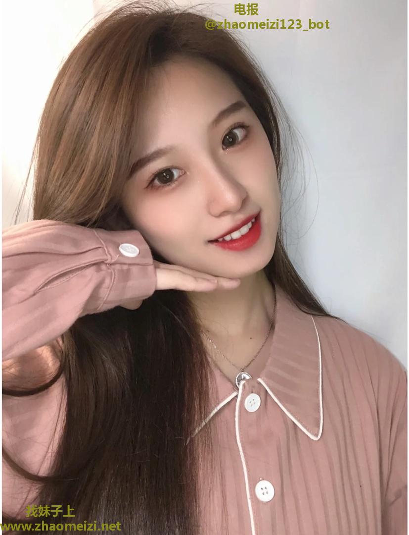 年轻小姐姐