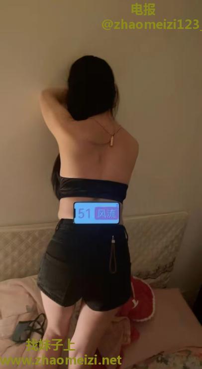 风骚的两姐妹