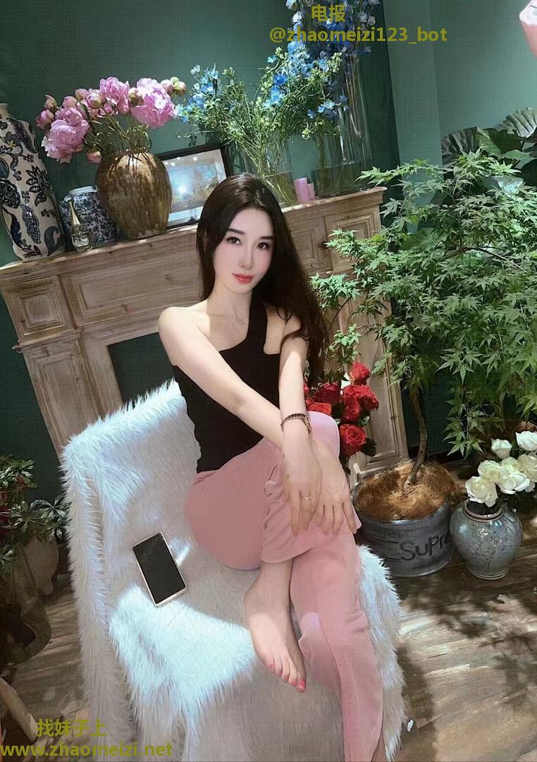 D奶三通小雅妺妹