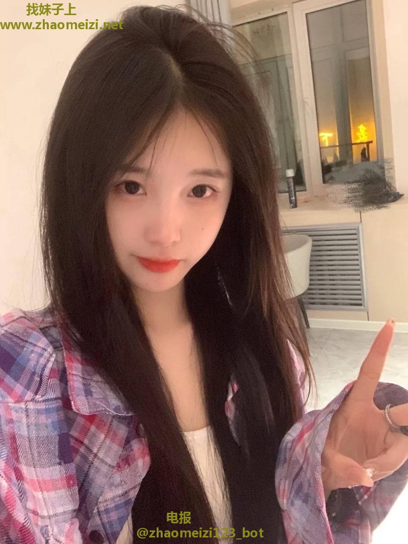 清纯萌妹子