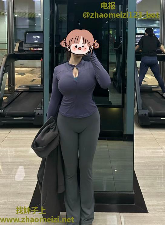 巨乳大长腿白虎研究生