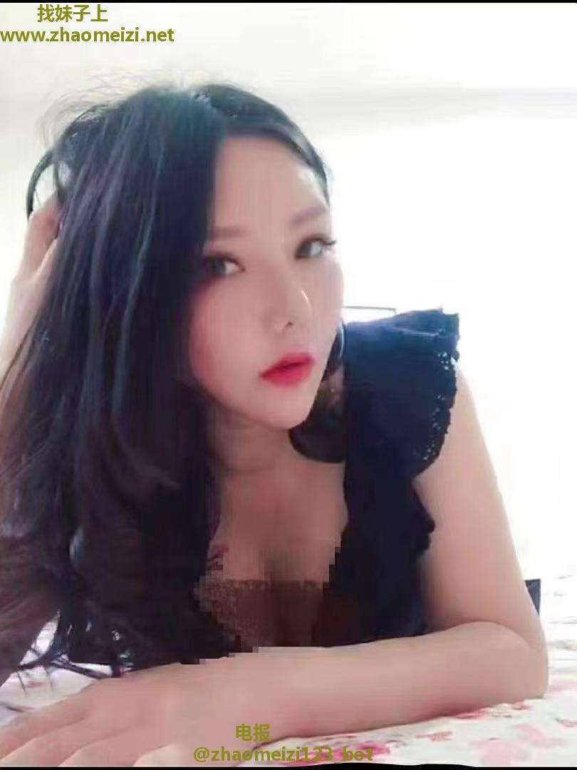 妹子性感水多嫩粉人漂亮