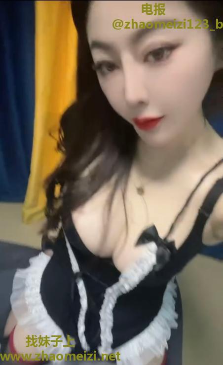 南山制服美乳雪儿