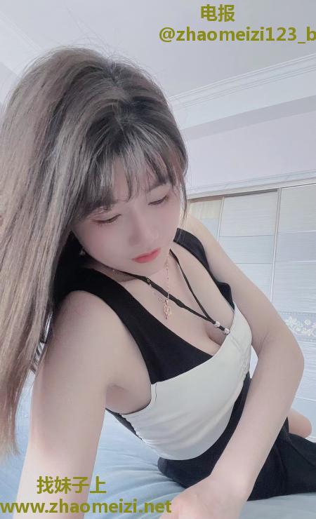 苗条骨感阿媚