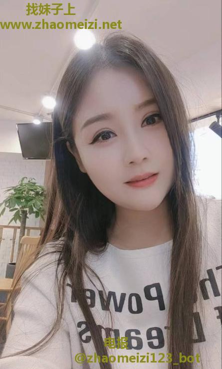湖塘腿模依依