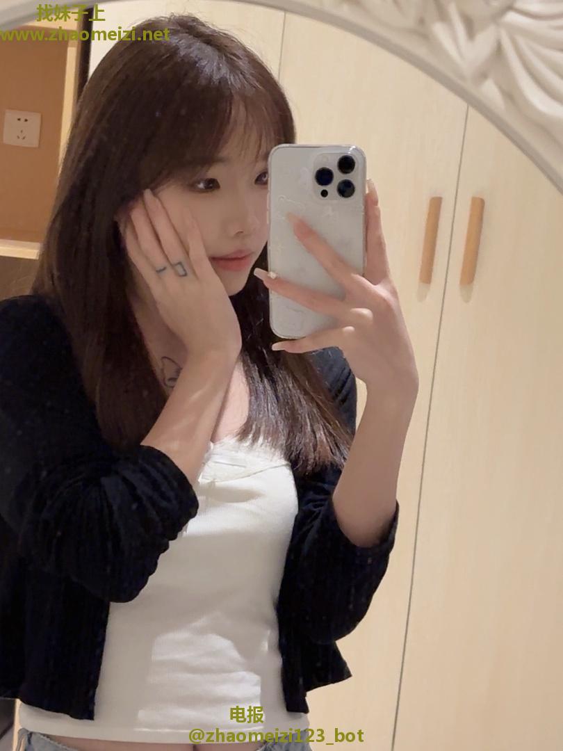 万江04后小妹