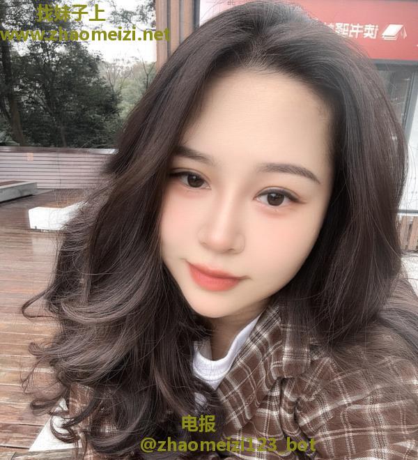 上城肤白美妹