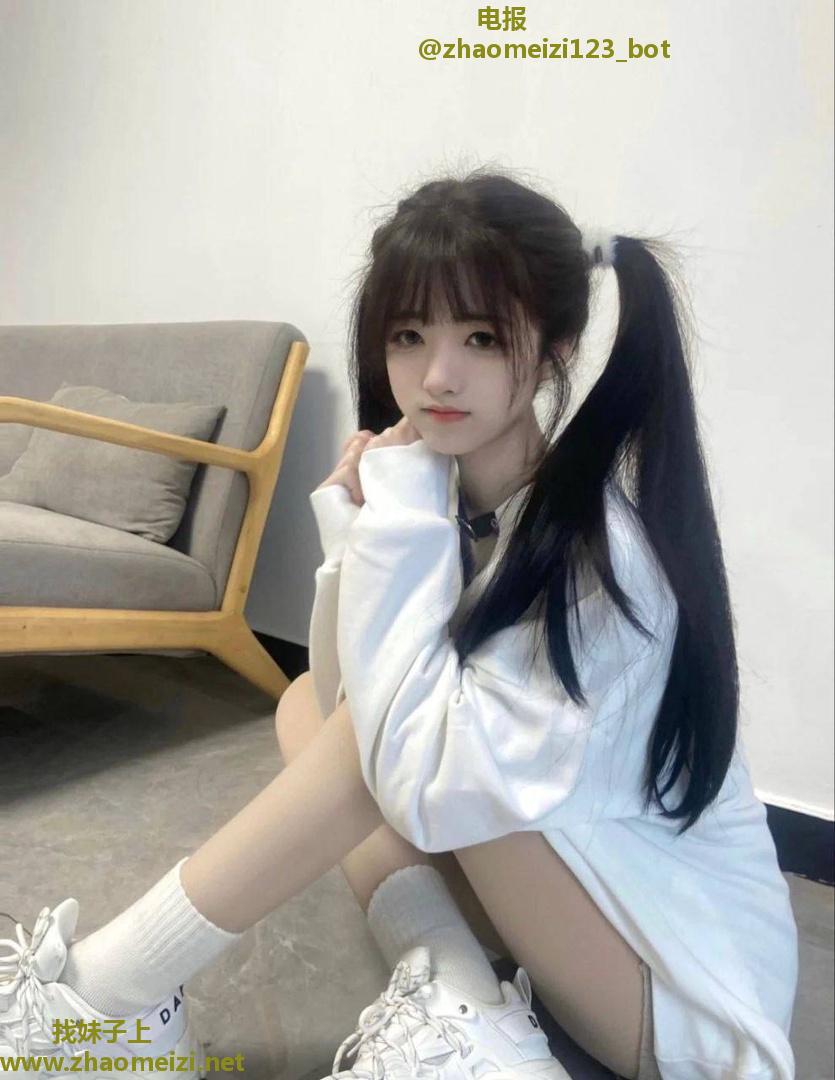 风骚白皙湿穴小妹妹