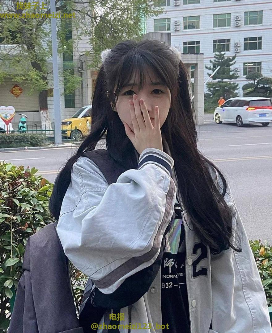 风骚白皙湿穴小妹妹