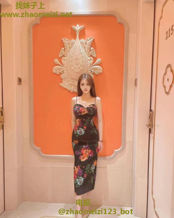 妹子身材火辣性感