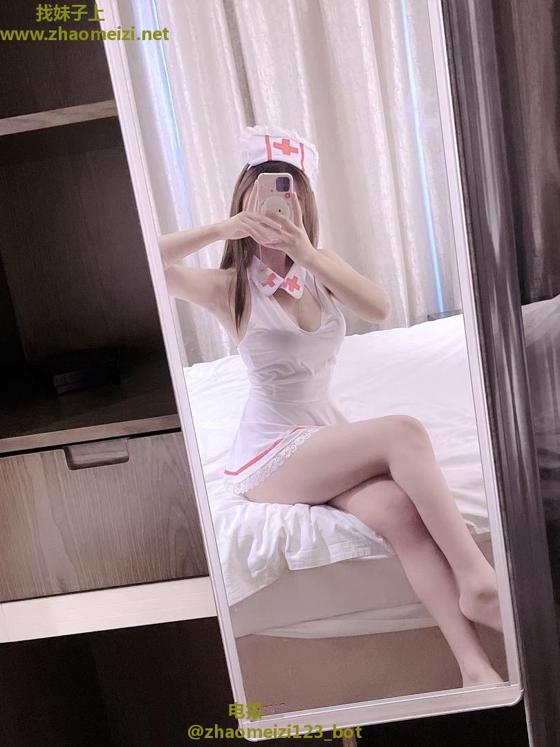 大长腿骚姐姐