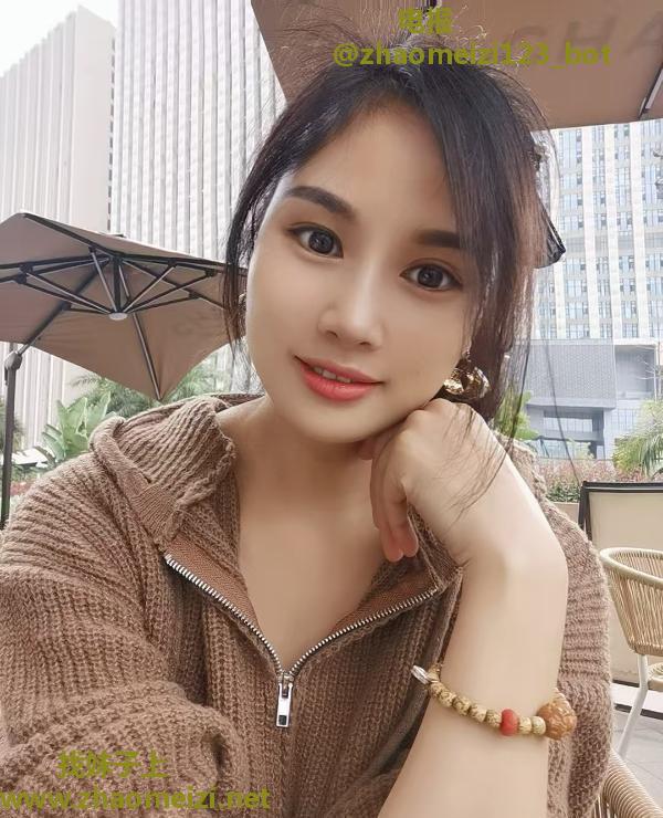 天府妖娆美妇