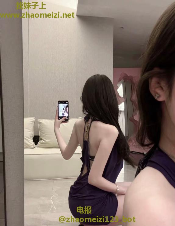 布丁颜值嫩妹