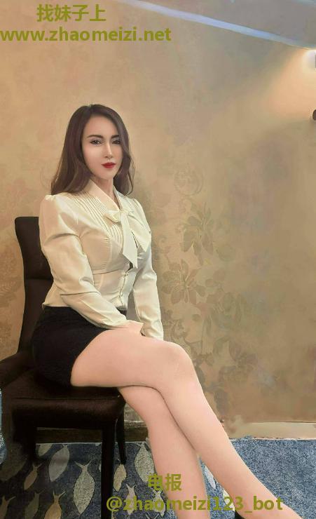 朝阳大胸骚妹子