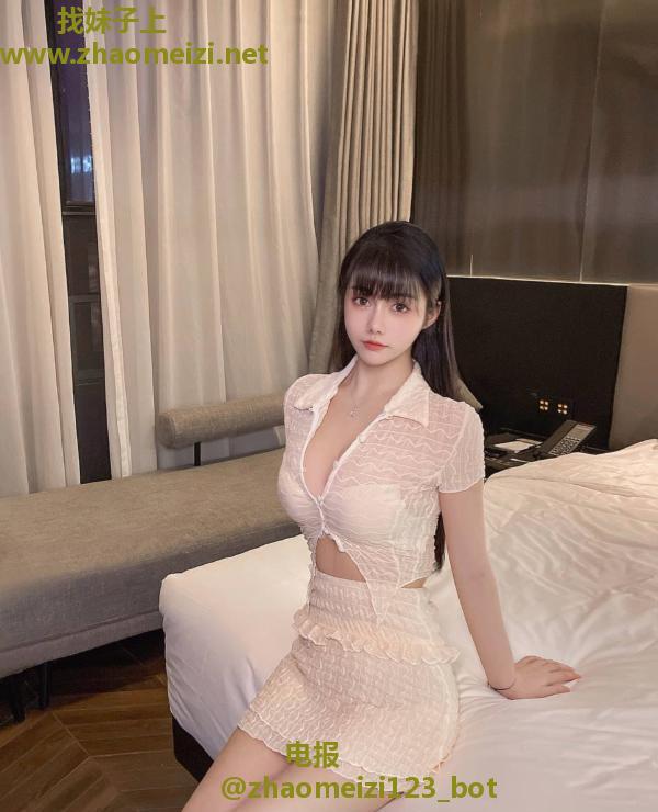 越秀F豪乳萱萱
