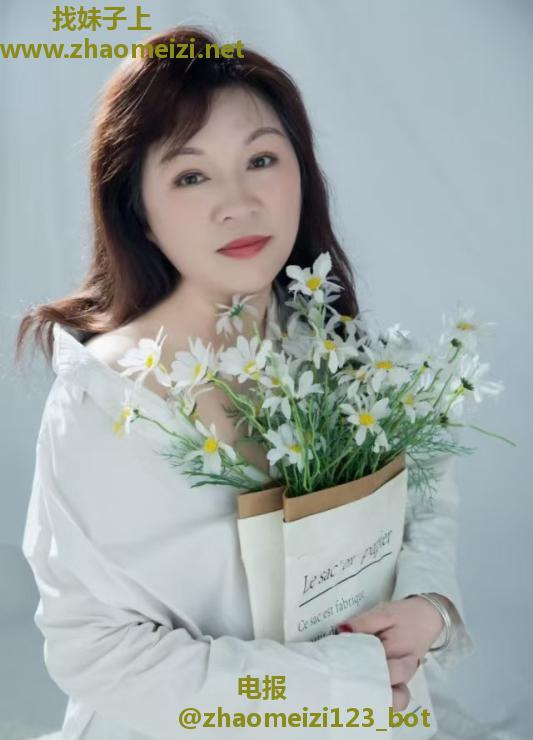 丰满迷人川妹子