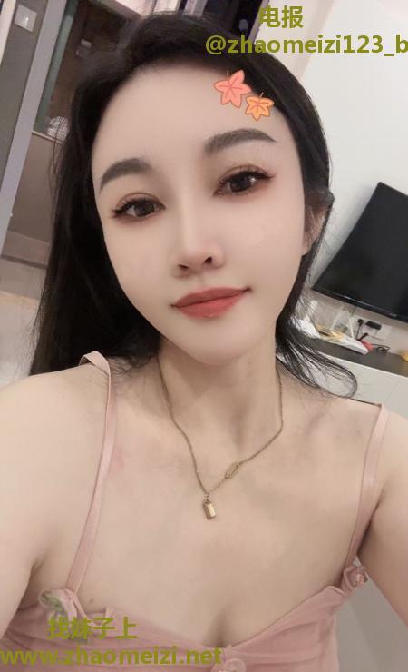 佳宁娜高挑御姐白雪
