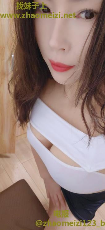 潮喷骚货小梦