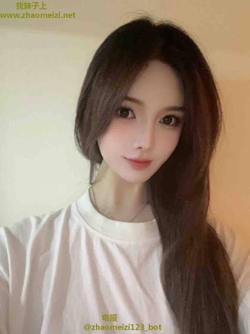 极品超大巨乳美鲍轩轩