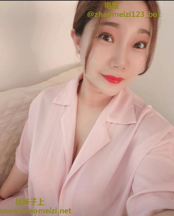 大奶骚货配角