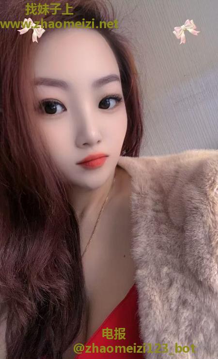 双飞两骚妇
