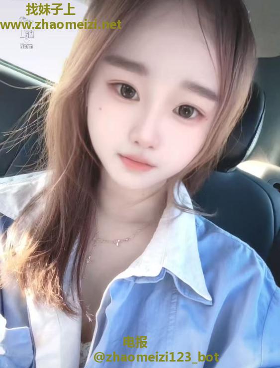 双飞两骚妇
