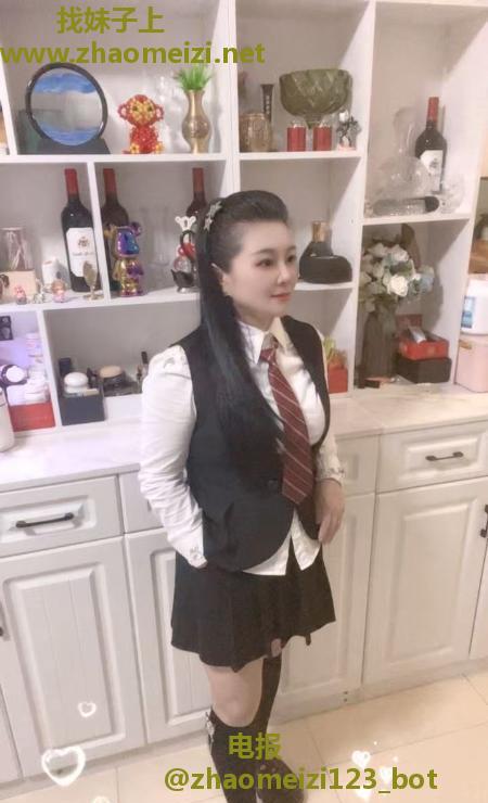 大奶骚货兰兰