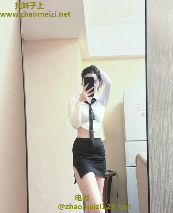年轻嫩妹真真
