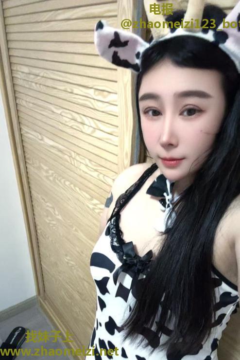 腼腆兼职妹