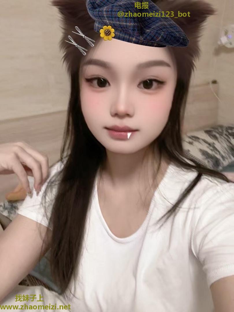 很漂亮很嫩的小姐姐