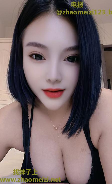 津南大胸小姐姐